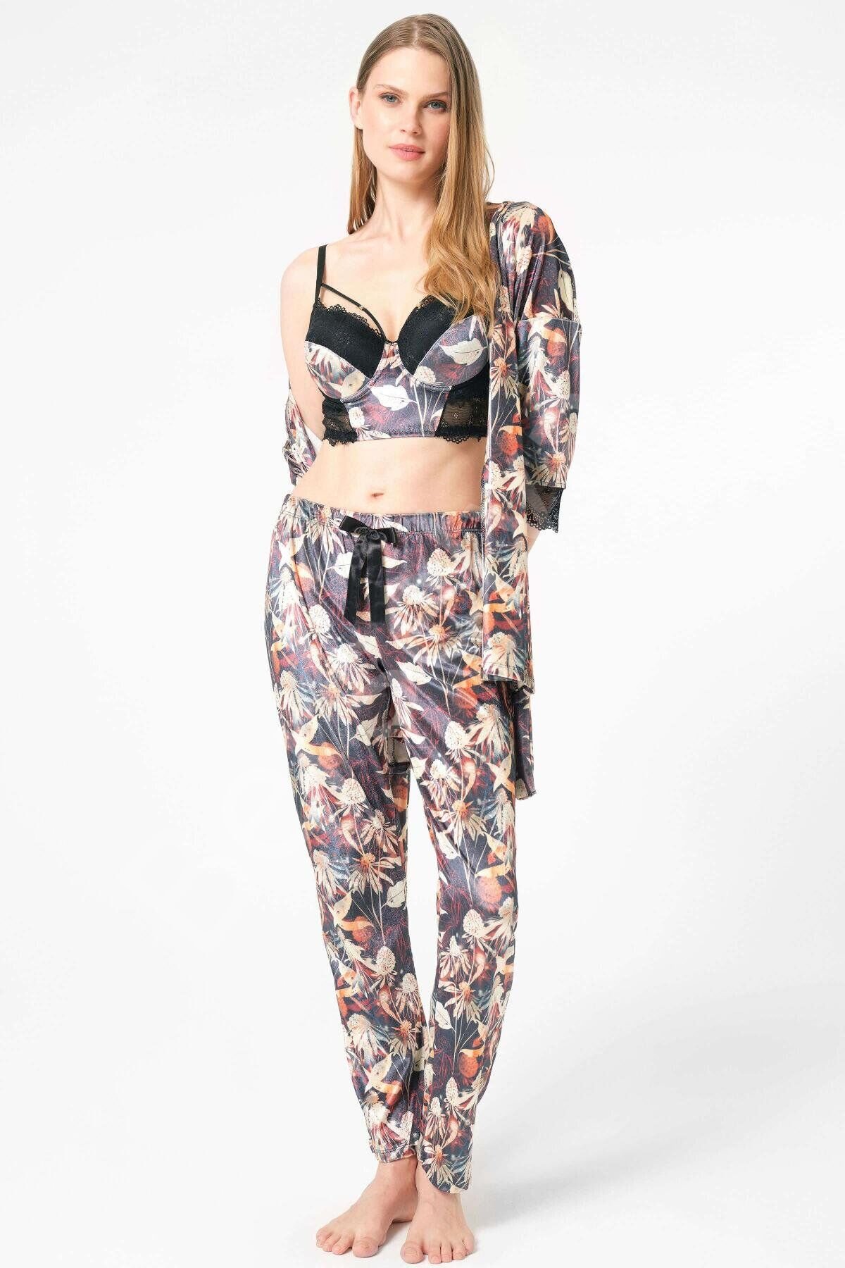 Kadife Çiçek Desenli Sabahlık Balenli Destekli Dolgulu Yaka Detaylı Dantelli Büstiyer Sütyen Ve Pantolon Pijama 3'lü Takım