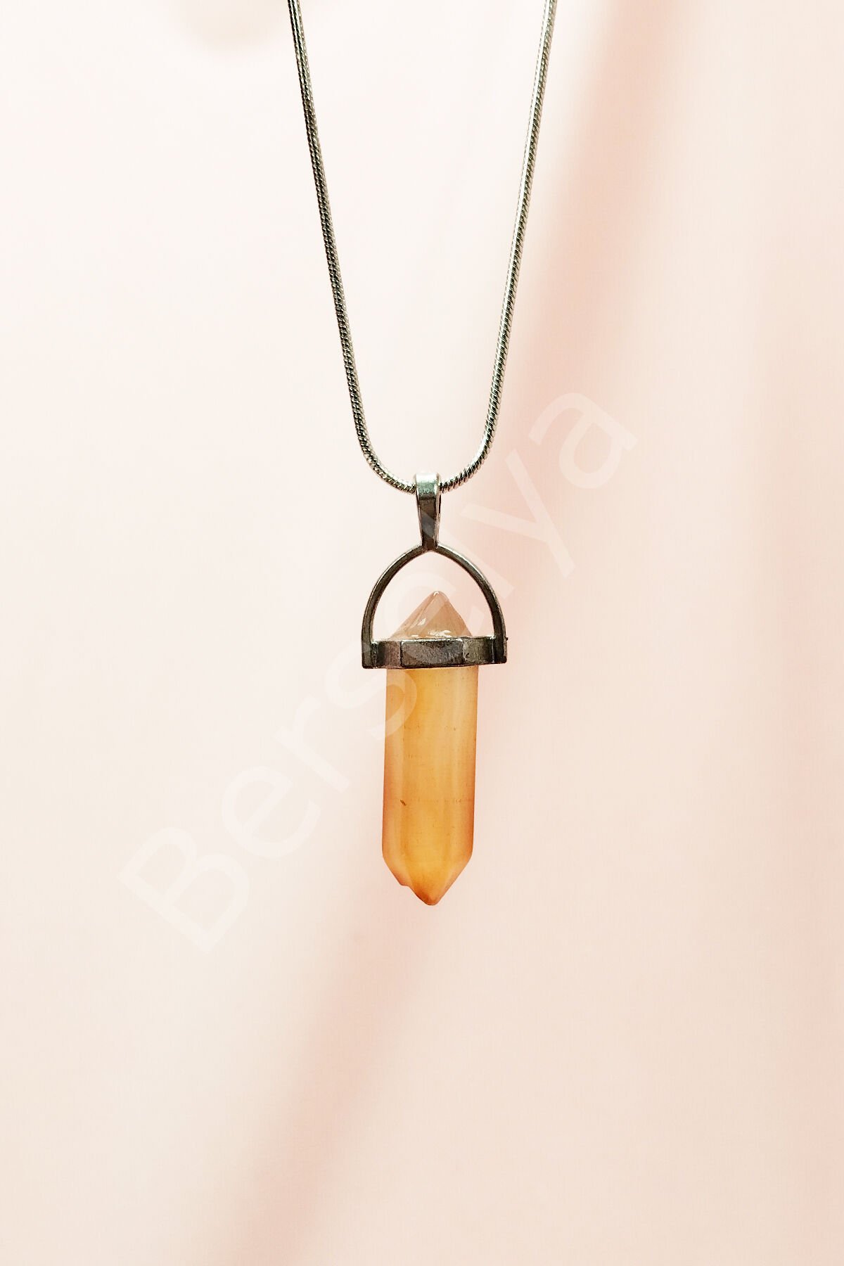 Kalsit Doğal Taşı Zincirli El Yapımı Tasarımlı Kolye Uç: 3,5 cm Zincir: 20 cm Kutulu