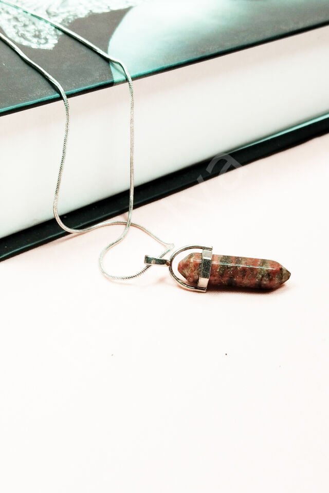 Kantaşı Doğal Taşı Zincirli El Yapımı Tasarımlı Kolye Uç: 3,5 cm Zincir: 20 cm Kutulu