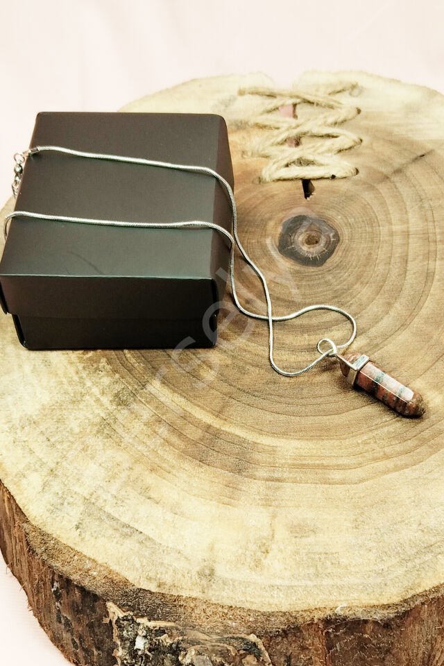 Kantaşı Doğal Taşı Zincirli El Yapımı Tasarımlı Kolye Uç: 3,5 cm Zincir: 20 cm Kutulu