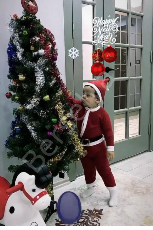Erkek Çocuk Noel Baba Yılbaşı Kostümü Şapkalı Kemerli 4-5 Yaş