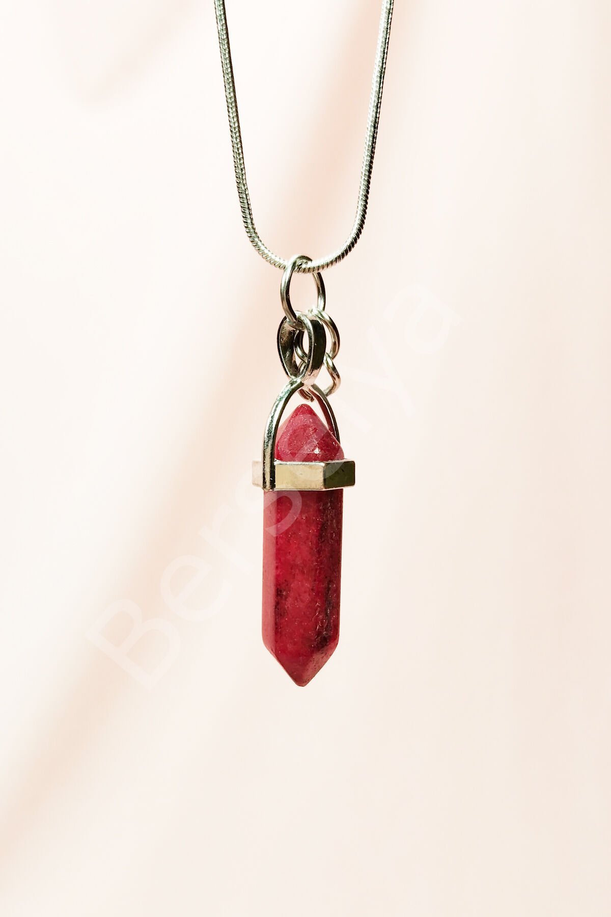 Yakut Doğal Taşı Zincirli El Yapımı Tasarımlı Kolye Uç: 3,5 cm Zincir: 20 cm Kutulu