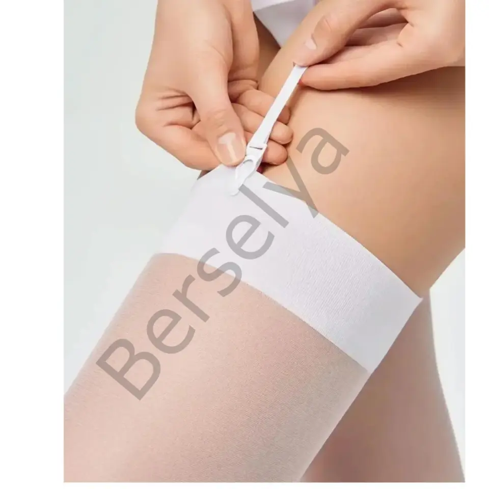 Kadın Beyaz Düz Jartiyer Çorabı