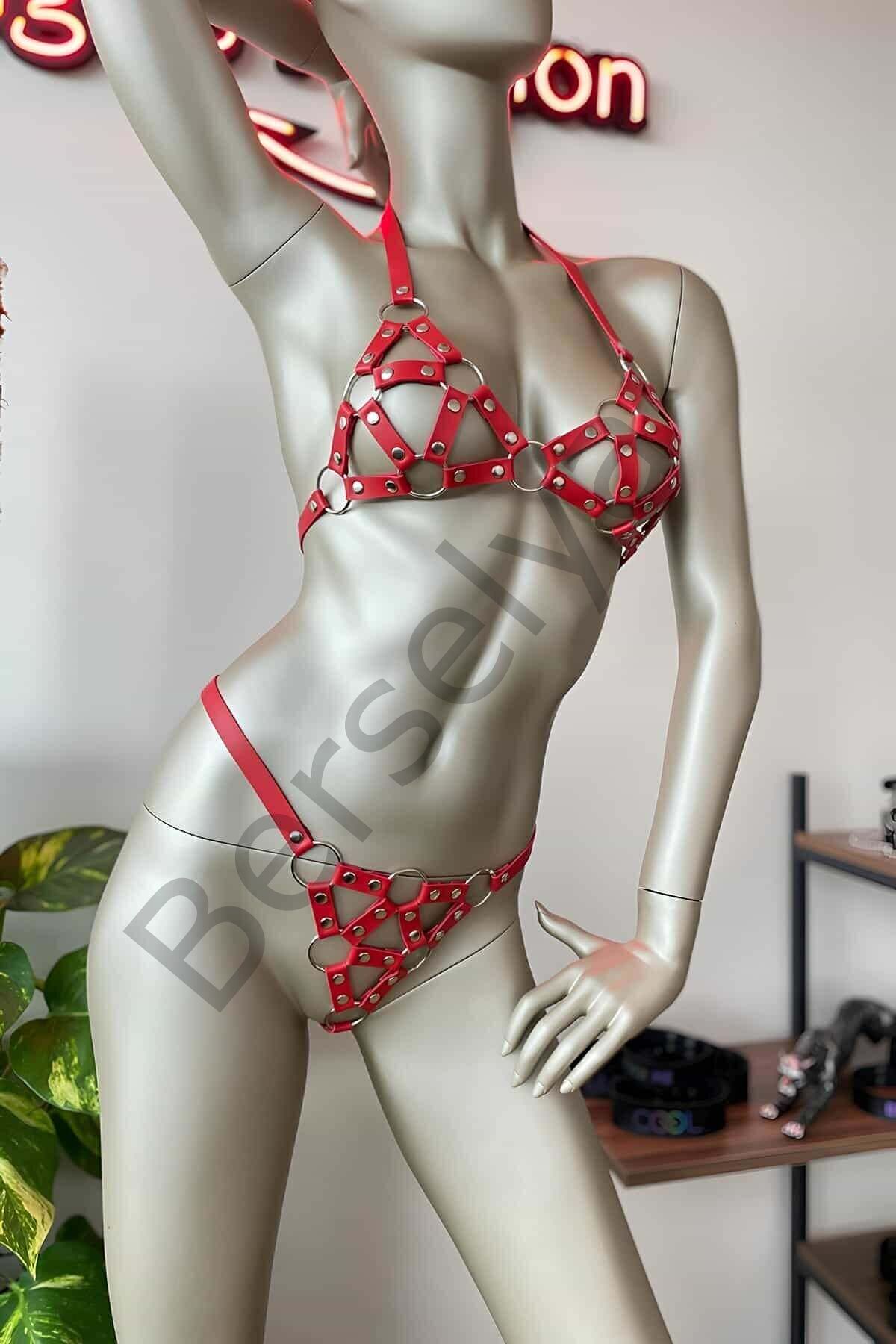 Kırmızı Deri Sütyen Takım Deri İç Giyim