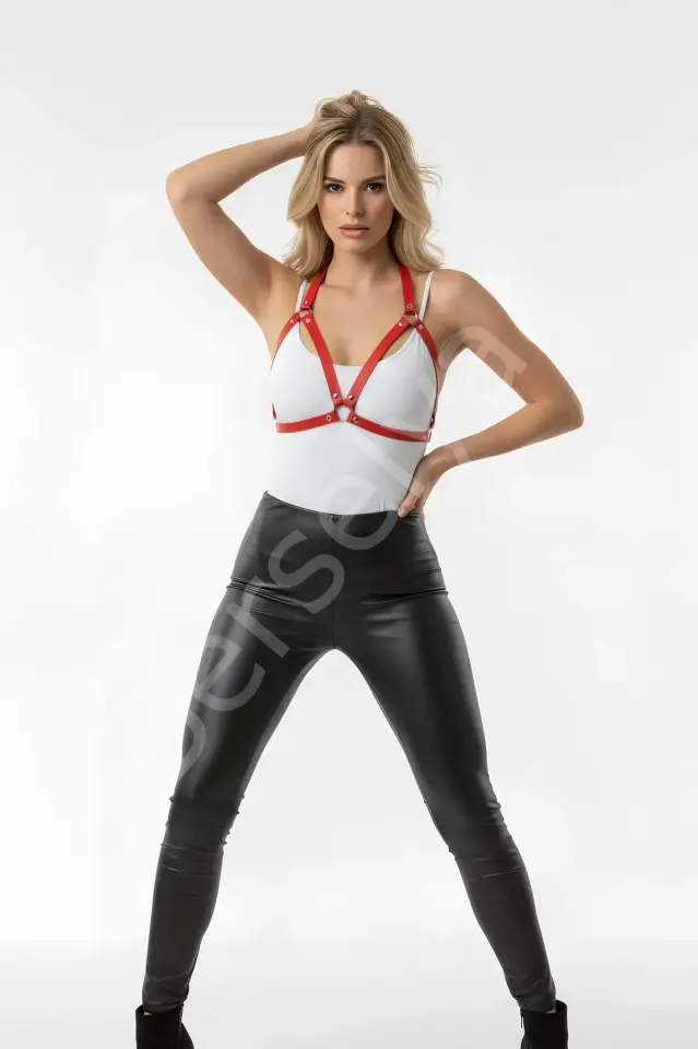 Kırmızı Göğüs Harness Suni Deri Zımba Detaylı - Brf25