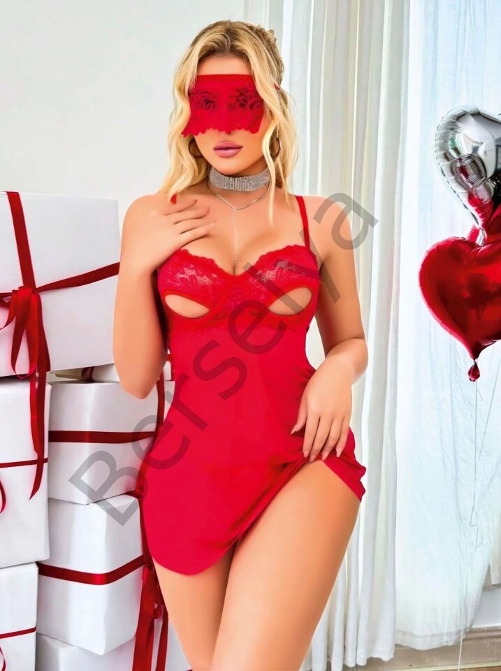 Kırmızı Göğüs Dekolteli Göz Bantlı Fantezi String Tül Gecelik Takımı