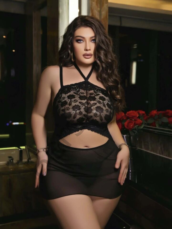 Siyah Dantel İşlemeli Göğüs Dekolteli Boyundan Bağlamalı Fantezi String Tül Gecelik Takımı