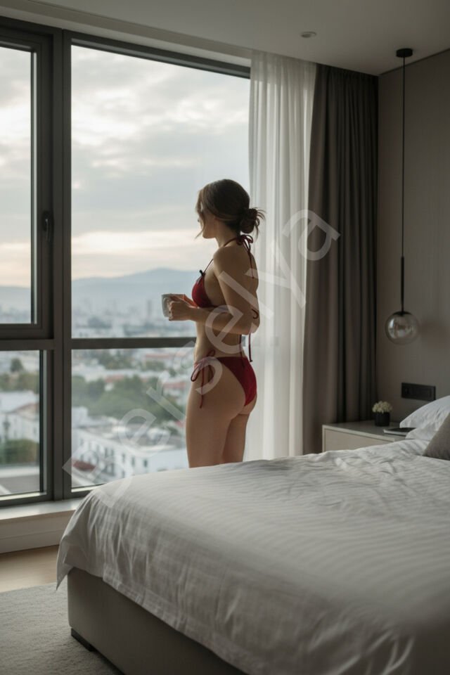 Kadın Bordo Fiyonklu İç Çamaşırı Ve Uzun Kollu V Yaka Pijama Takımı 4'lü Set