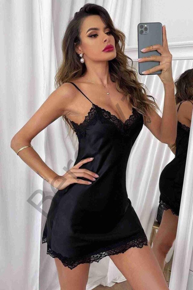 Siyah Dantel İşlemeli İnce Askılı Fantezi Saten Gecelik