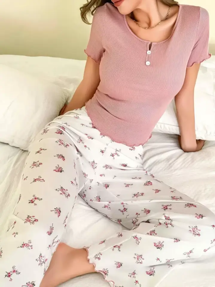 Kadın Çiçekli Desenli Uzun Pijama Takımı Yumuşak Pamuklu Rahat Ev Giyimi Özel Tasarım