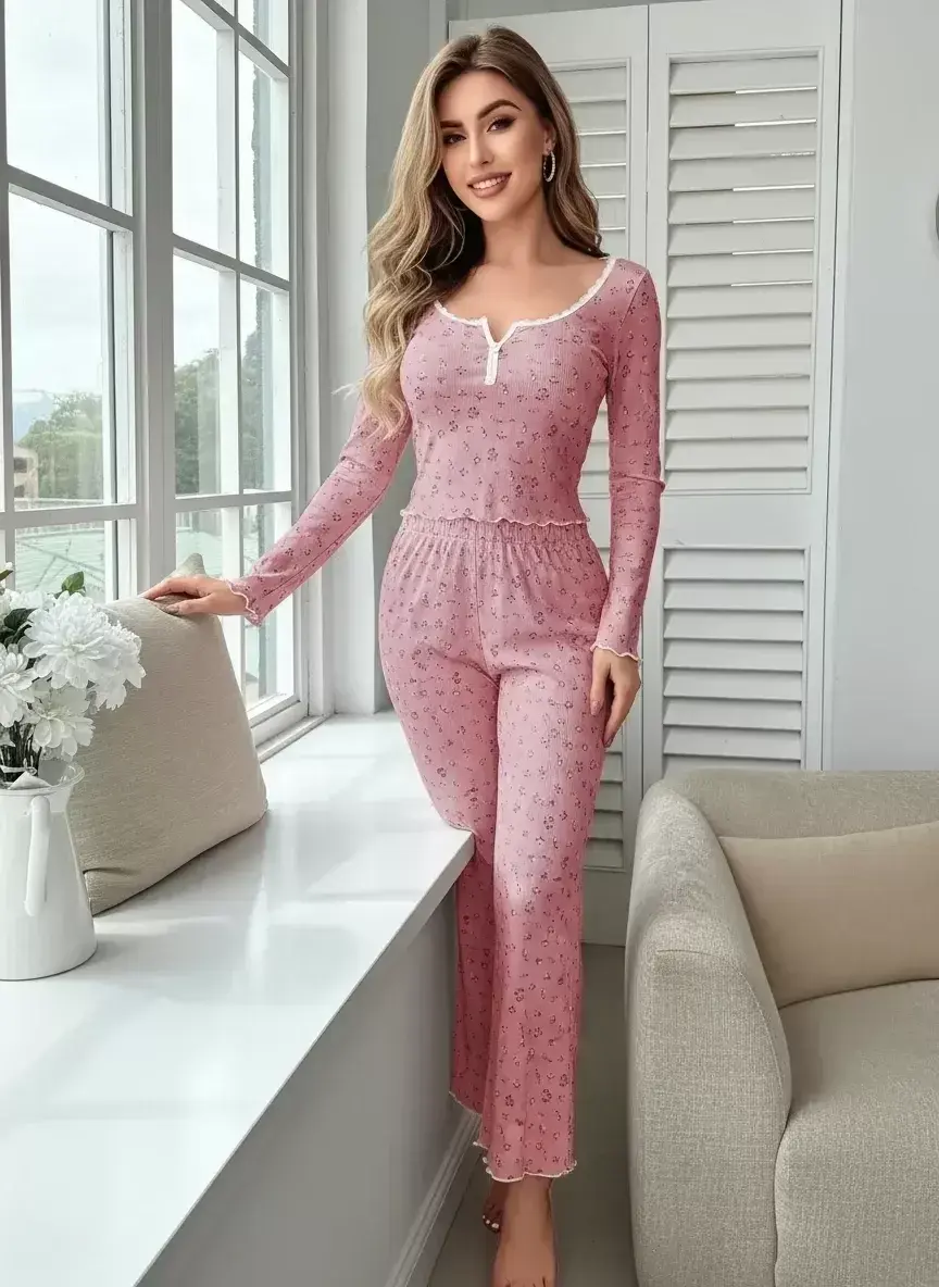 Kadın Çiçek Desenli Uzun Pijama Takımı Yumuşak Pamuklu Rahat Ev Giyimi Özel Tasarım