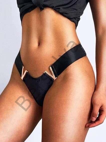 Siyah V Metal Aksesuarlı Fantezi String Tanga