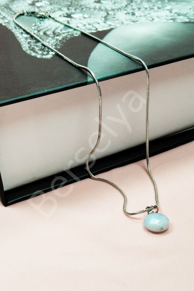 Kalsedon Doğal Taşı Zincirli El Yapımı Kolye Uç: 1,5 cm Zincir: 20 cm Kutulu