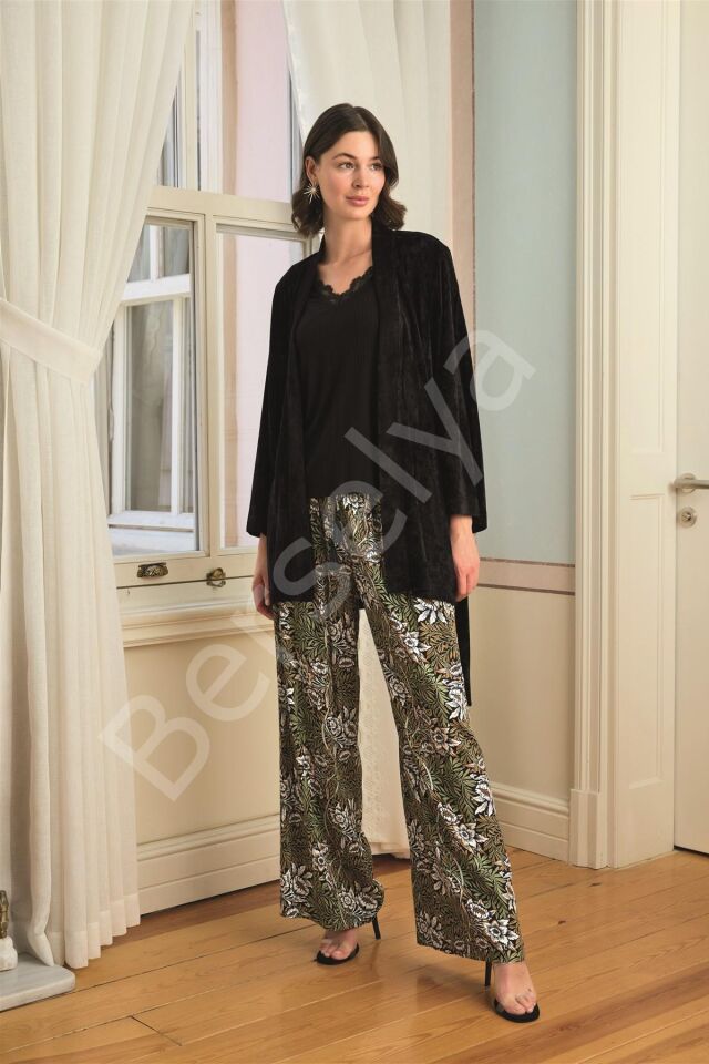 Çiçek Yaprak Ve Etnik Desenli Dantelli 3'lü Pijama Takımı