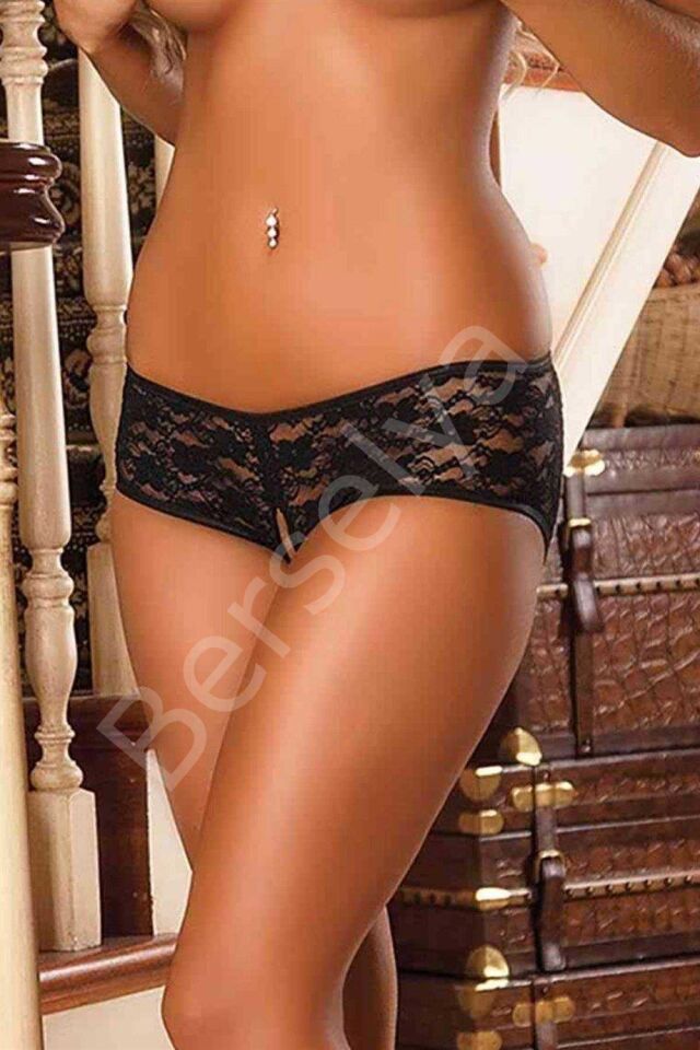 Siyah Dantel Arkası Ve Özel Bölgesi Açık Fantazi Tanga 18001