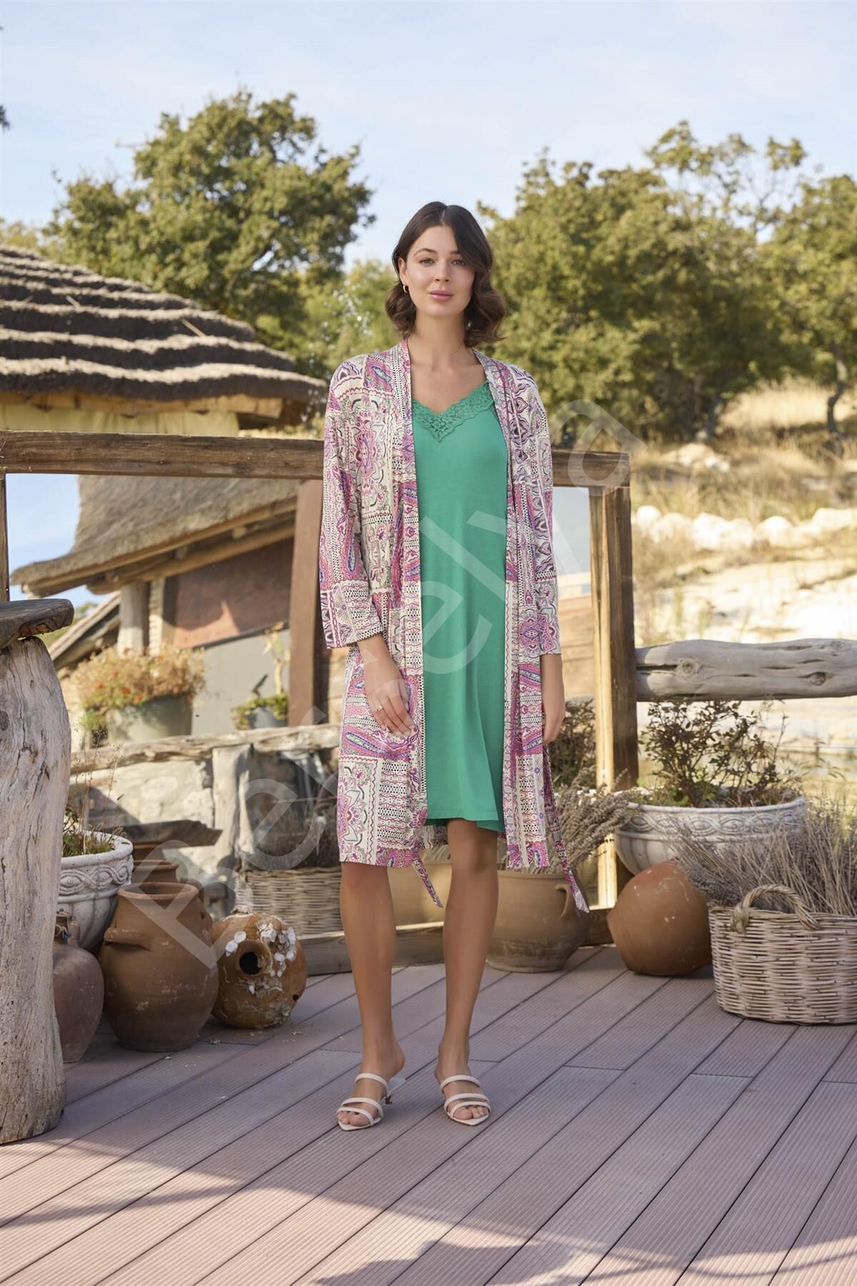 Etnik Deseni Ve Dantelli Sabahlık Takımı