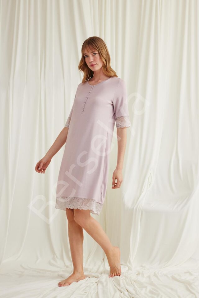 Dantel Detaylı Kısa Kollu Ve Önü Düğmeli Gecelik