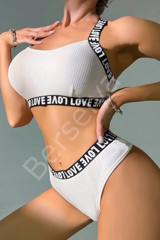Kadın Beyaz Çapraz Sırt Ve Love Yazı Detaylı Iç Çamaşır Takımı