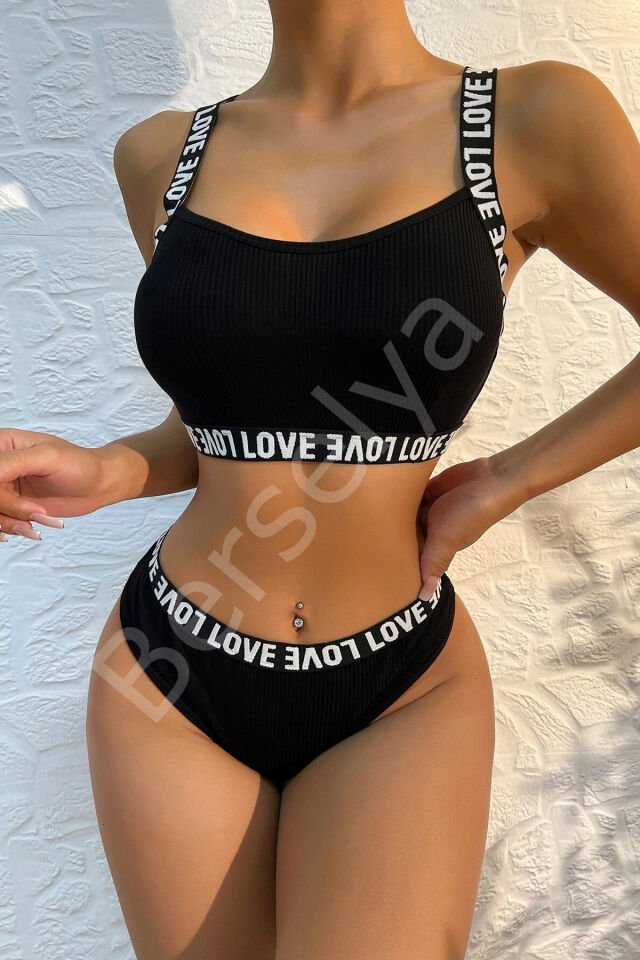 Kadın Siyah Çapraz Sırt Ve Love Yazı Detaylı Iç Çamaşır Takımı