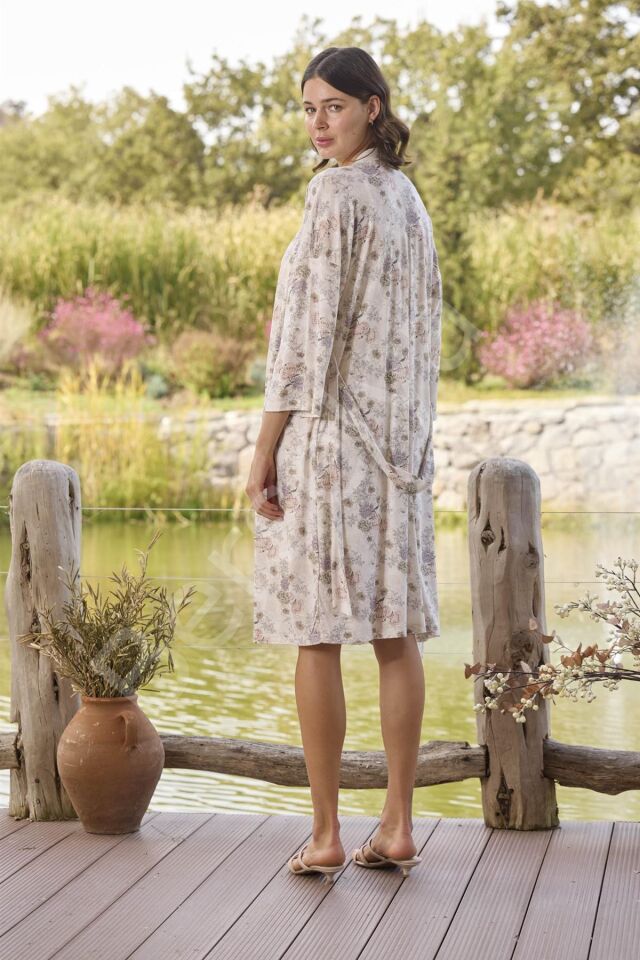 Çiçek Desenli Ve Dantelli Sabahlık Takımı