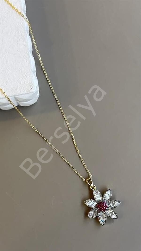 Taşlı Çiçek Kolye - Altın