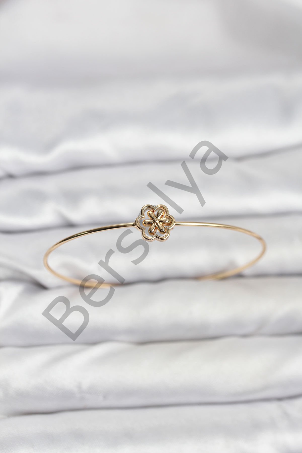 Lotus Model Gold Renk Bileklik