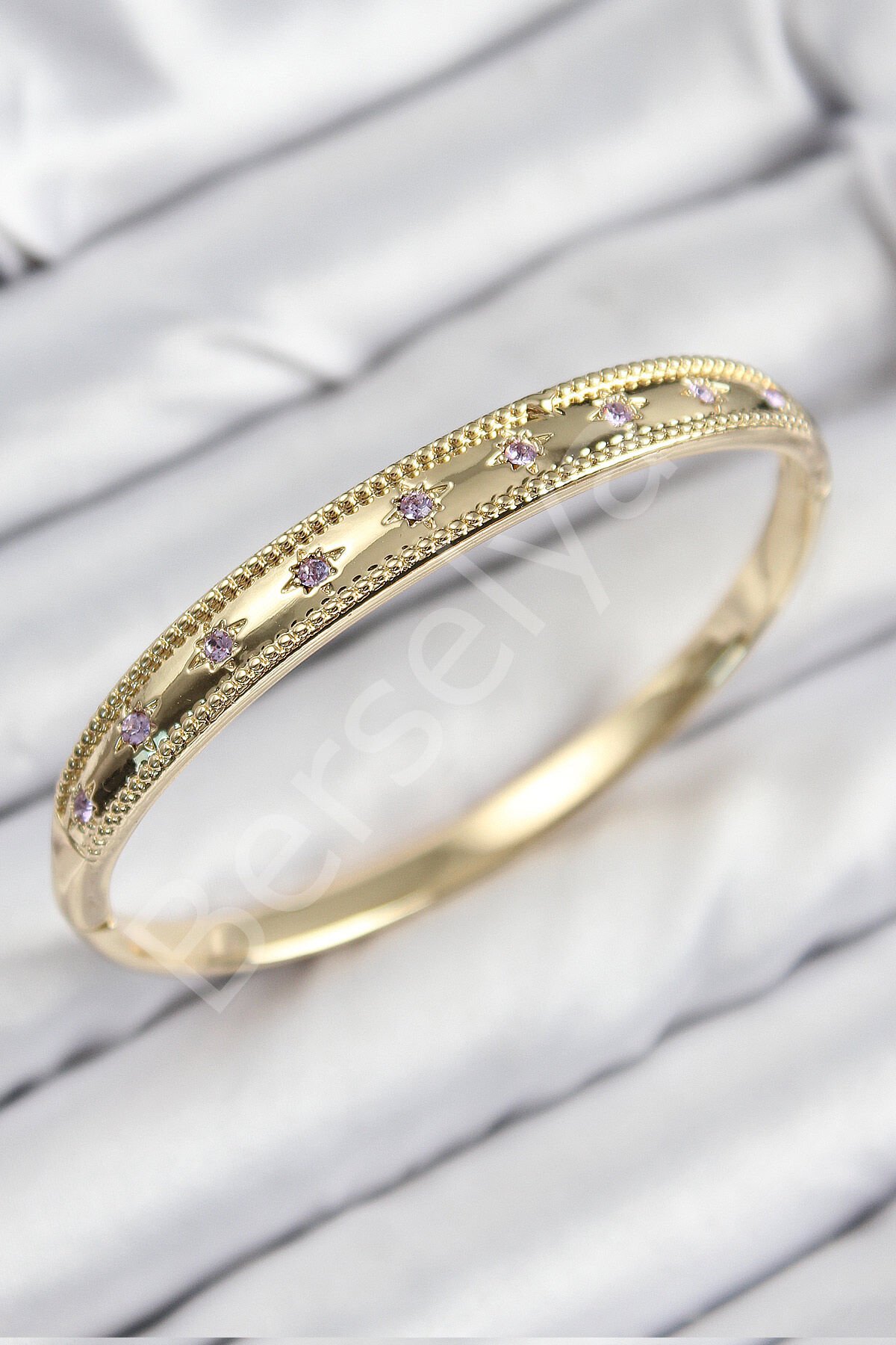 Pirinç Zirkon Taşlı Kutup Yıldızı Model Gold Renk Kadın Kelepçe