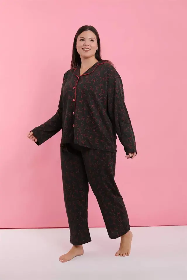 Kadın Büyük Beden Siyah Kırmızı Çiçekli Düğmeli Pijama Takımı