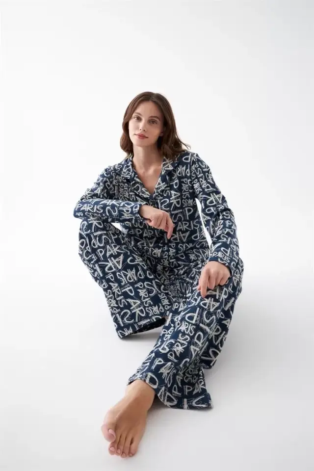 Kadın Lacivert “paris” Yazı Desenli Düğmeli Pamuklu Pijama Takımı