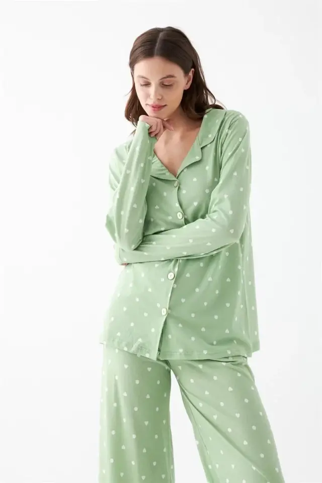Kadın Yeşil Kalp Desenli Düğmeli Pamuklu Pijama Takımı