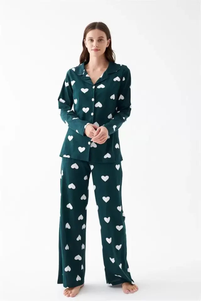 Kadın Zümrüt Yeşili Kalp Desenli Düğmeli Pamuklu Pijama Takımı