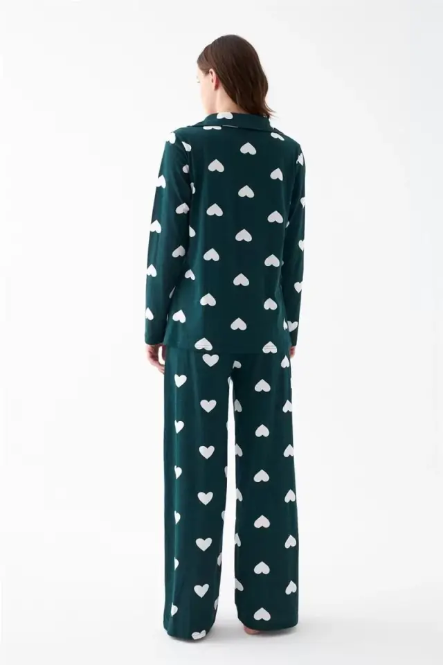 Kadın Zümrüt Yeşili Kalp Desenli Düğmeli Pamuklu Pijama Takımı
