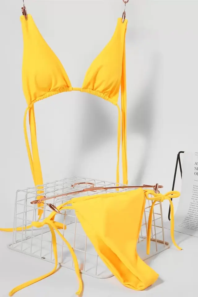 Kadın Sarı Üçgen Bikini Takımı Yandan Bağlamalı Tangalı Canlı Renk Şık Mayo Seti