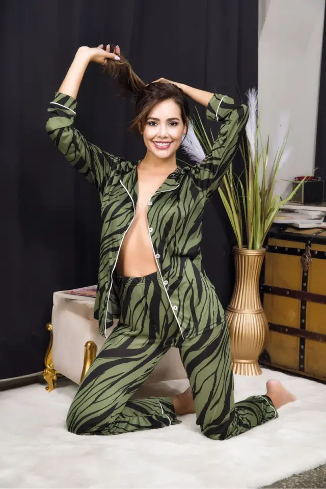 Kadın Seksi Yeşil Desenli Düğmeli Alt Üst Gecelik Pijama Takımı Uzun Kollu Pijama Takım