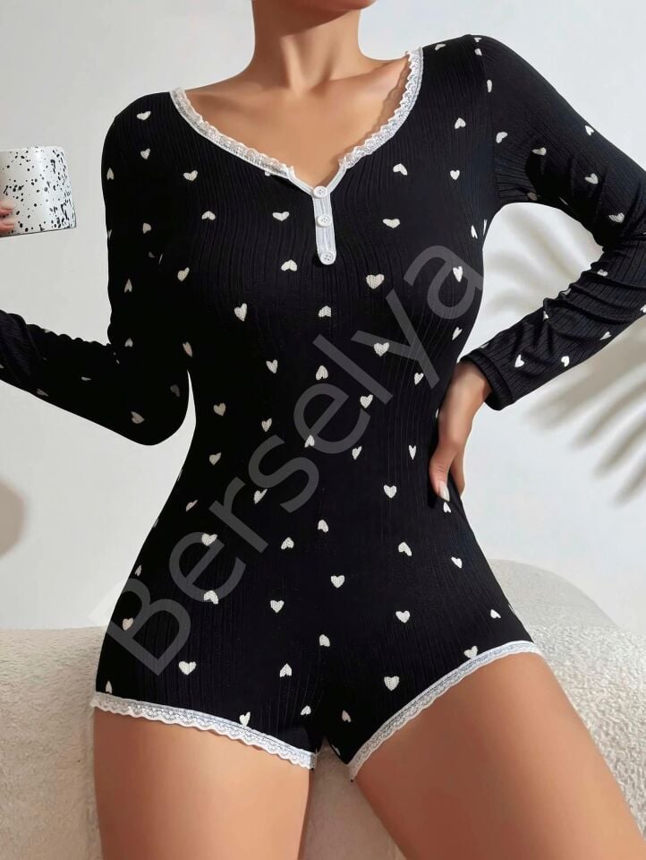 Pamuklu Siyah Kalp Desenli Tulum Pijama