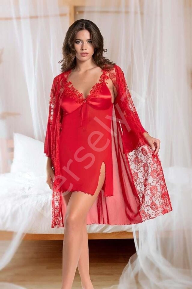 Transparan Dantel İşlemeli Tül Yırtmaçlı 2'li Kırmızı Gecelik Takımı