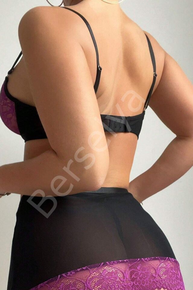 Siyah-mor Çok Şık Etekli Sütyen Takım Pr18510