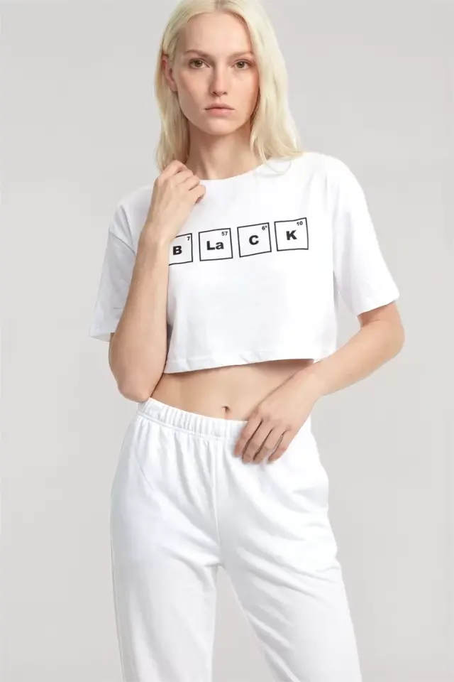 Kadın Beyaz Baskılı Crop T-shirt Pantolon Takım Rahat Günlük Spor Şık İkili Set