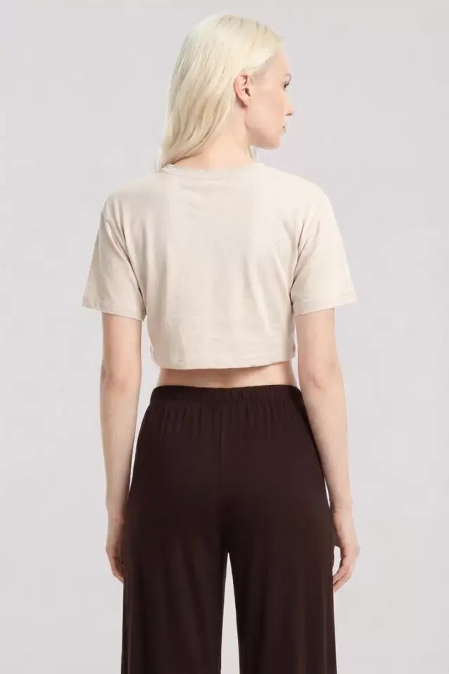 Kadın Kum Kahve Baskılı Crop T-shirt Ve Pantolon Takım Rahat Günlük Kombin