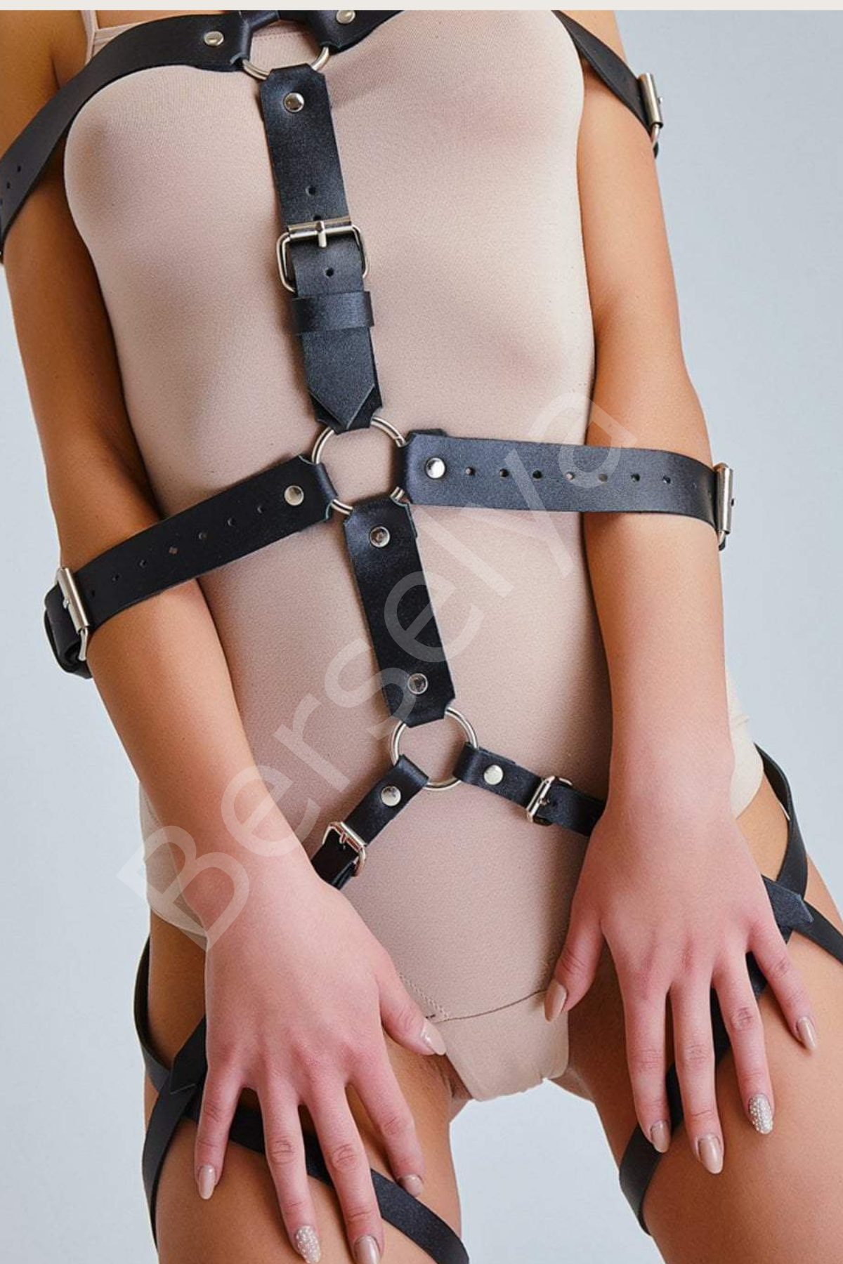 Önden Ve Arkadan Bağlamalı Deri Fantezi Sexi Harness Premium Model 800747