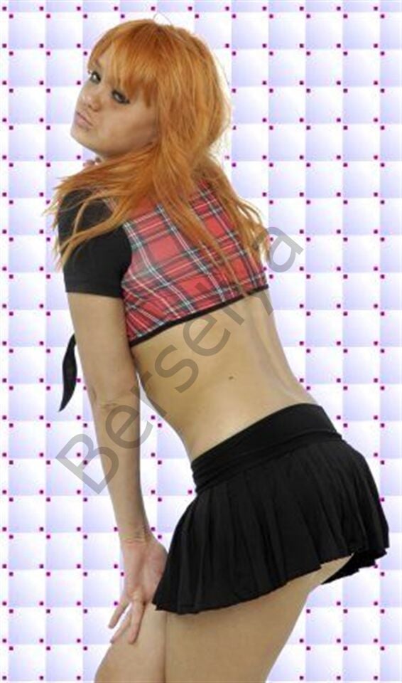 B120602 Seksi Kolejli Kız