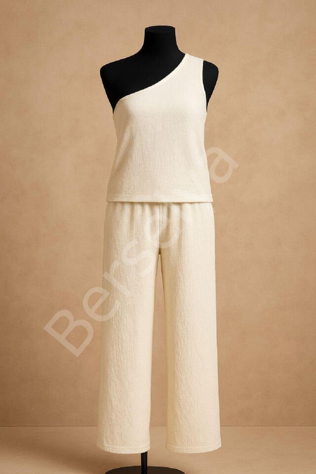 Kadın Beyaz Tek Omuzlu Şık Bluz & Geniş Paça Pantolon İkili Takım