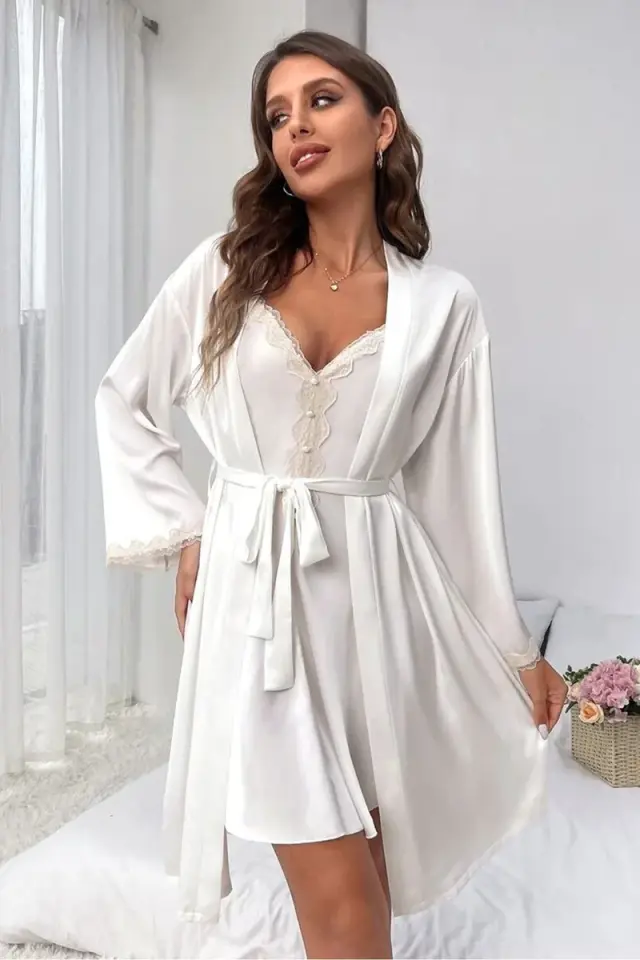 Beyaz Saten Dantel Detaylı Mini Kuşakı Sabahlık