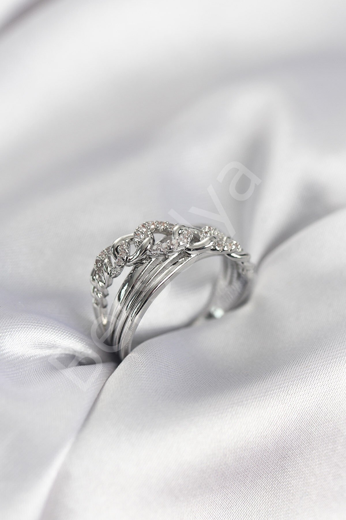 Gümüş Renk Zirkon Taşlı Zincir Model Kadın Yüzük