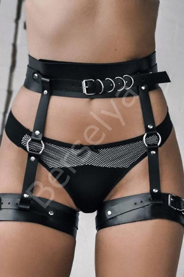 Bel Ve Bacaklarda Kalın Deri İle Yapılmış Harness 700847