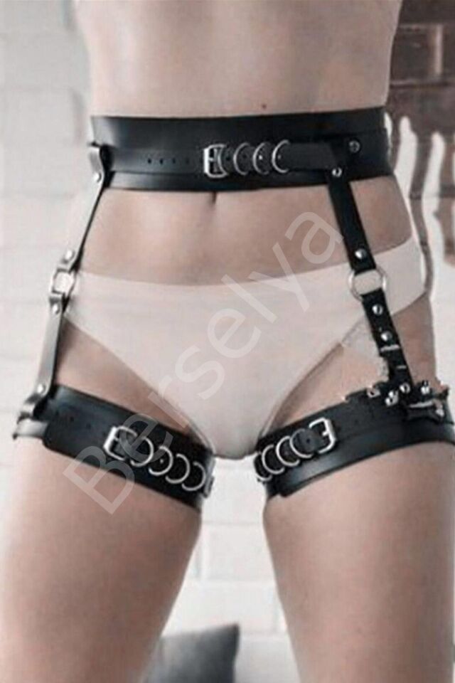 Bel Ve Bacaklarda Kalın Deri İle Yapılmış Harness 700847