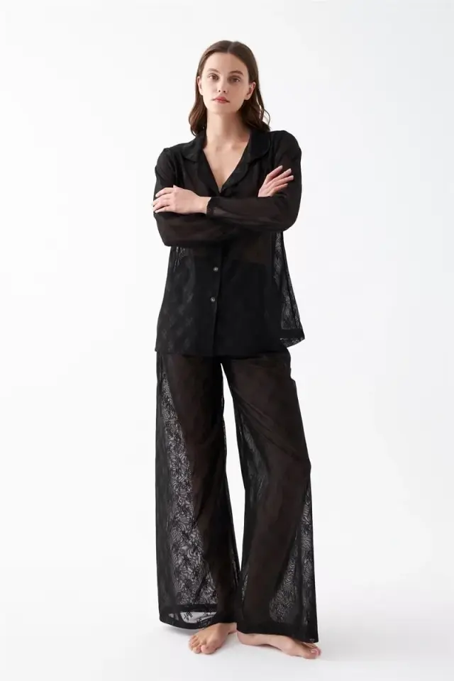 Kadın Siyah Şeffaf Jakar Düğmeli Pijama Takımı