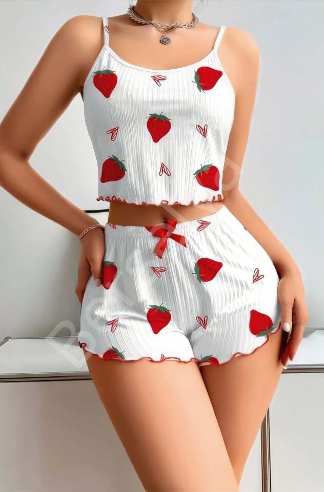 Penye Kumaş Çilek Desen Beyaz Şortlu Takım