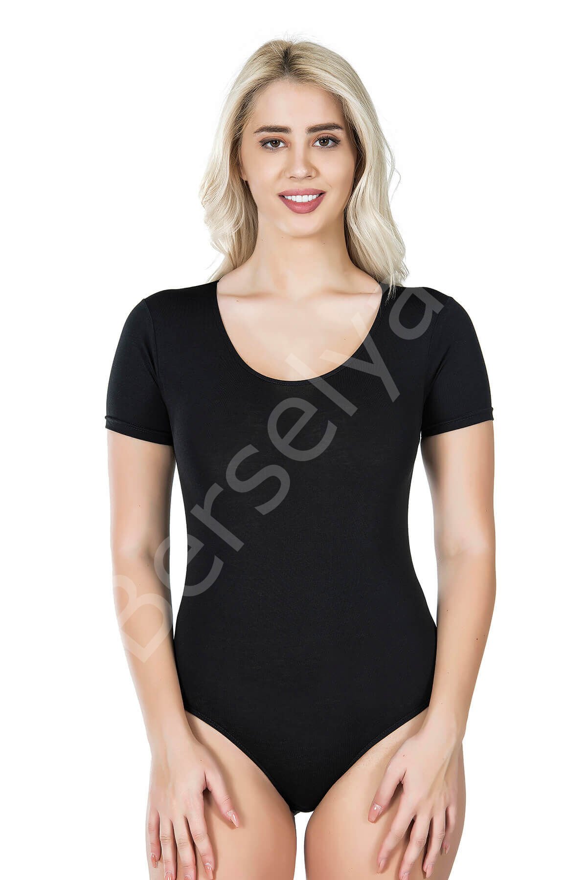 Bisiklet Yaka Yarım Kol Çıtçıtlı Kadın Body 320