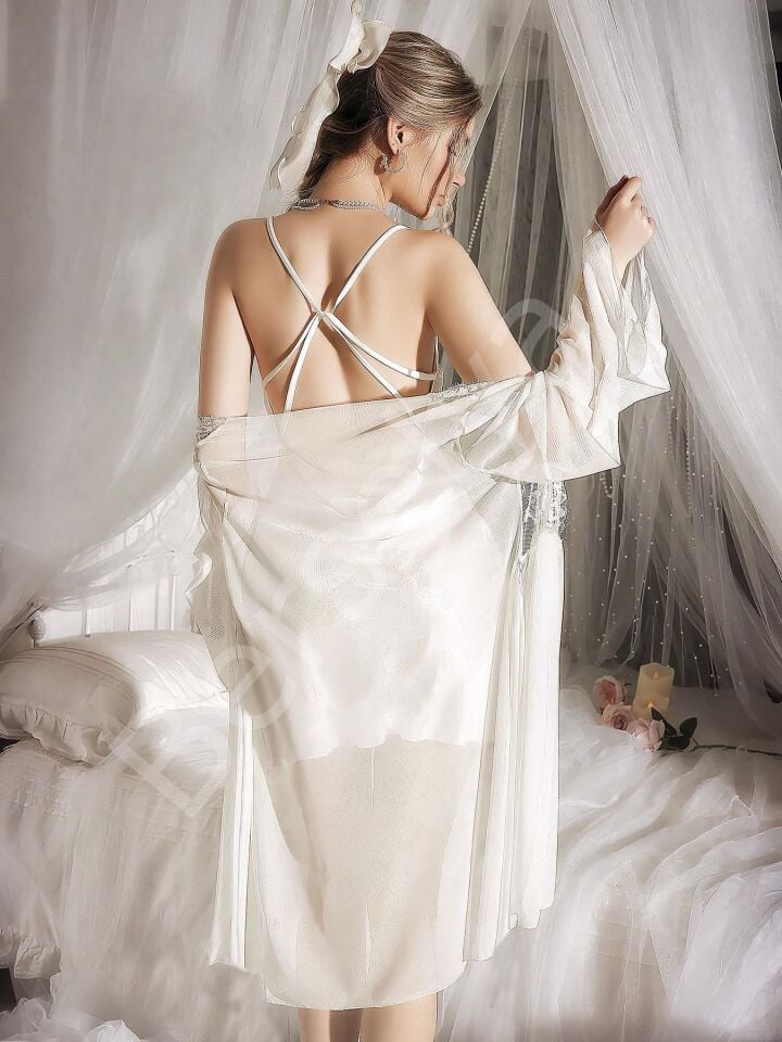 Özel Tasarım Dantel İşlemeli Şık Sırt Dekolteli Sabahlıklı 2'li Ekru Saten Gecelik Takımı